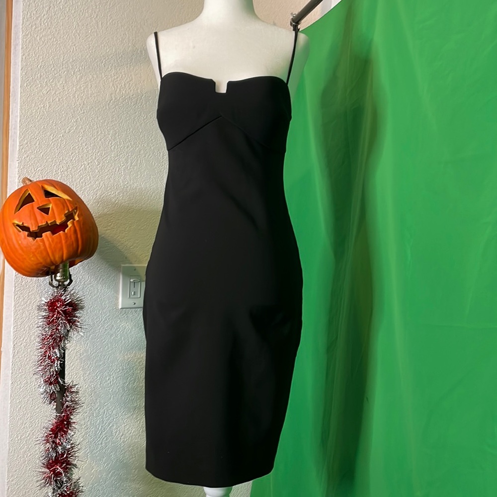 Kendall & Kylie little black dress sexyyy tight stretch in the bottom